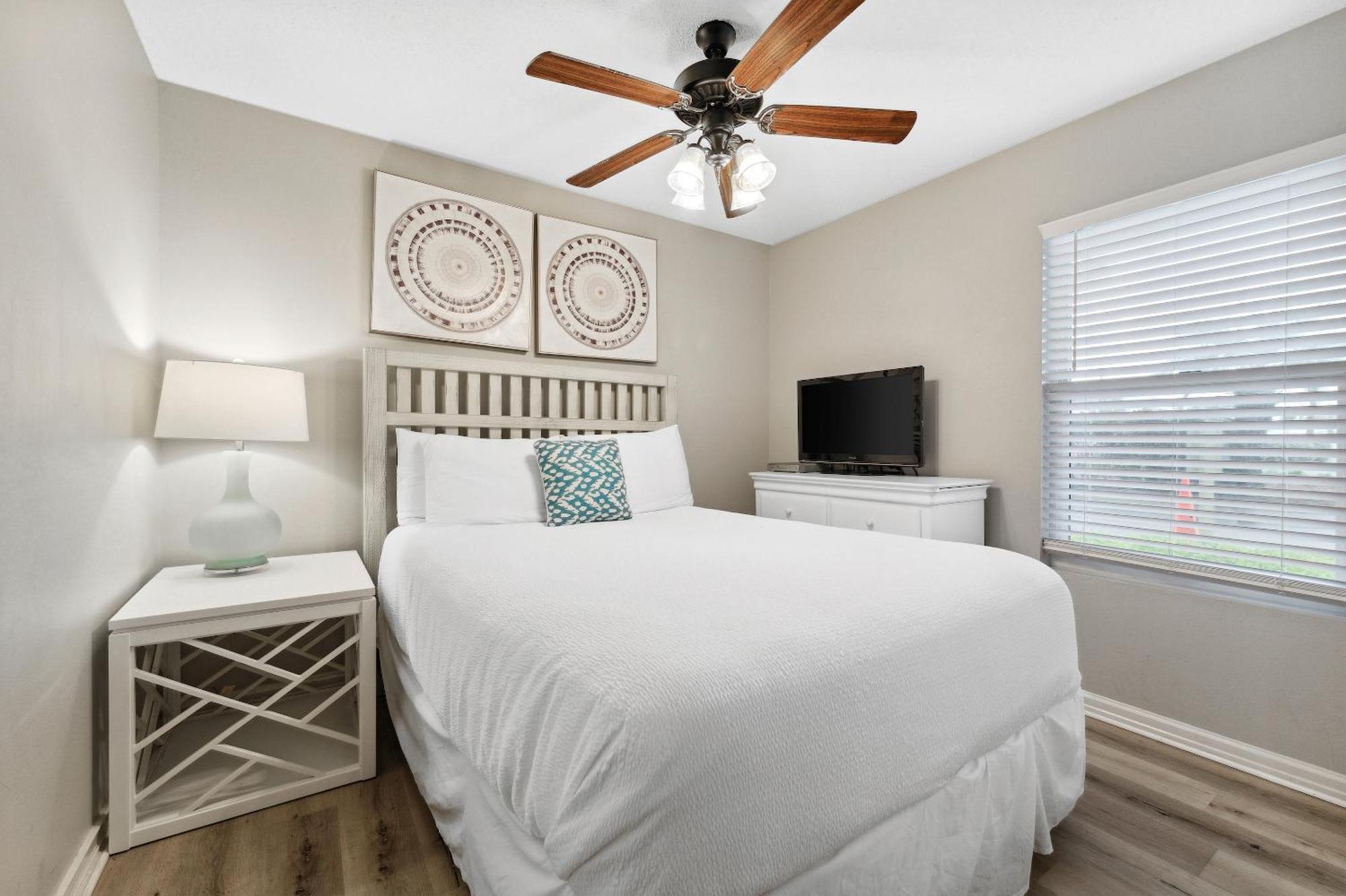 Pelican Beach Resort By Panhandle Getaways Destin Room photo
